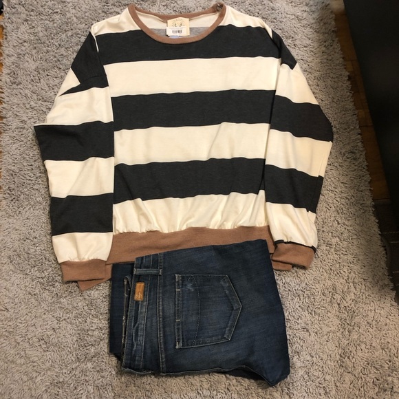 Oversized Long Sleeved Top - Picture 3 of 5